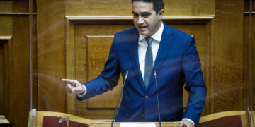 Μιχάλης Κατρίνης: Σήκωσε το γάντι