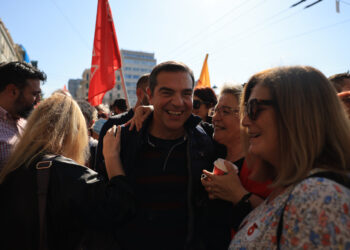 Αλ. Τσίπρας και Διον. Καλαματιανός: Μαζί στην απεργιακή συγκέντρωση