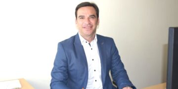 Εκπρόσωπος στο Ινστιτούτο