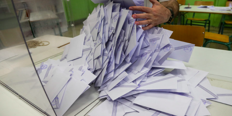 Εκλογές 2023: Στο 48,76% η συμμετοχή στις εκλογές μέχρι τις 17:00