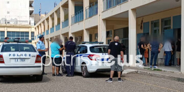 Πύργος: Ένταση σε εκλογικό τμήμα… για τα ψηφοδέλτια – Παρενέβη η αστυνομία