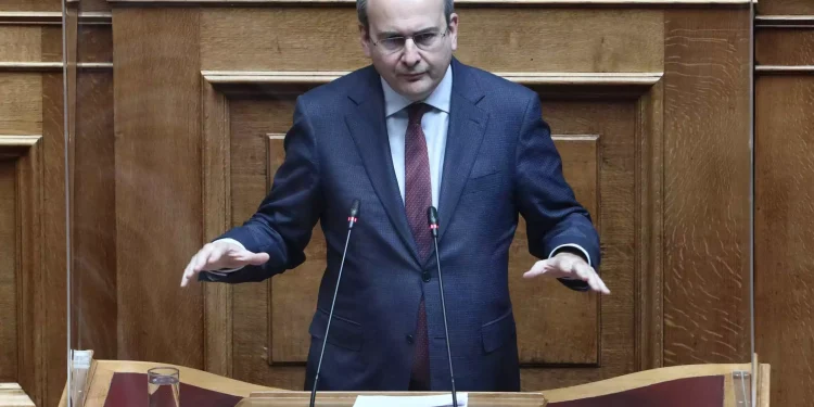 Χατζηδάκης: “Τήρηση των εθνικών δημοσιονομικών στόχων”