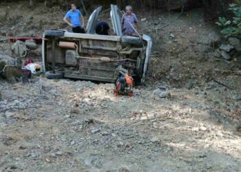 Κρήτη: Αυτοκίνητο έπεσε σε χαντάκι 10 μέτρων – Επιχείρηση για τον απεγκλωβισμό του οδηγού