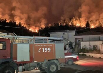 Αρκαδία: Υπό μερικό έλεγχο η φωτιά στο Μετόχι της Ι. Μ. Παναγίας της Κανδήλας