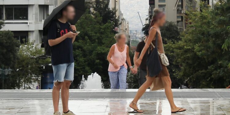 Καιρός Πέμπτης: Άστατος με τοπικές βροχές και ζέστη