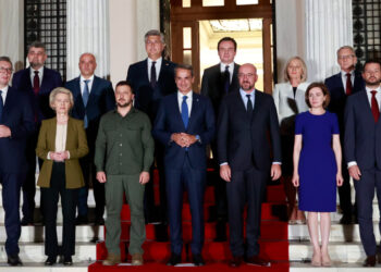 Μητσοτάκης: Δείπνο στους ηγέτες των Βαλκανίων και τους επικεφαλής της ΕΕ – Τι είπε με Ζελένσκι – Δείτε φωτογραφίες και βίντεο