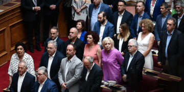 Πρόταση νόμου του ΚΚΕ για μέτρα «ανακούφισης της λαϊκής οικογένειας από τα χρέη»