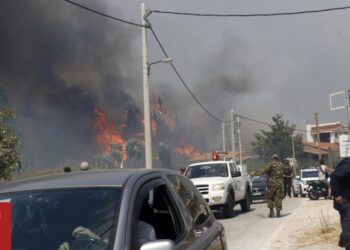 Συναγερμός στη Λάρισα: Γυναίκα απειλούσε να αυτοκτονήσει μετά από καυγά με τον σύζυγό της