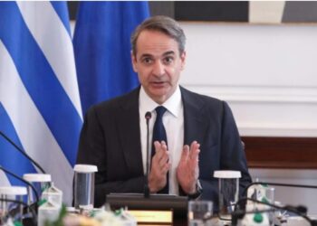 Σύσκεψη για την αποκατάσταση των δασών Έβρου και Πάρνηθας, υπό τον πρωθυπουργό, στο Μαξίμου