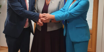 Υπ. Μετανάστευσης: Μεγάλη επιτυχία της Ελλάδας-Η Κομισιόν στηρίζει τη χώρα στο μεταναστευτικό