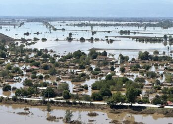 Απέραντη θάλασσα λάσπης: Τεράστια καταστροφή στο Βλοχό Καρδίτσας (Βίντεο και εικονες)