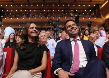 ΣΥΡΙΖΑ: Βέβαιες οι αποχωρήσεις, ερωτηματικό η διάσπαση