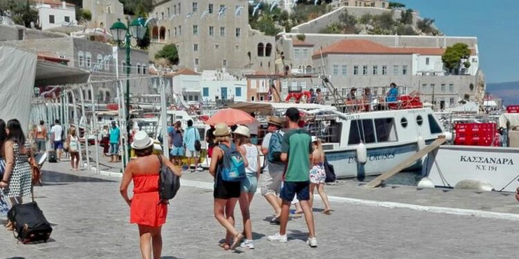 «Αντέχει» και τον Σεπτέμβριο ο ελληνικός τουρισμός