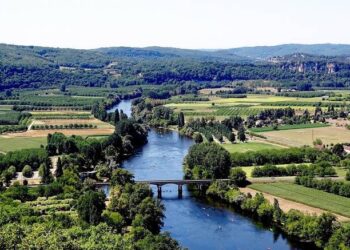 Γερμανία: Ψάχνουν άνδρα που πέταξε 10χρονο από γέφυρα επειδή μιλούσε ουκρανικά