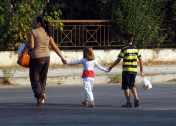 Άνοιγμα σχολείων: Τι ισχύει για τη γονική άδεια σχολικής παρακολούθησης