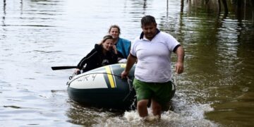 SOS Μαγιορκίνη για τις μολυσματικές ασθένειες από τις πλημμύρες – Καμπανάκι για επιδημία ιού του Δυτικού Νείλου και γαστρεντερίτιδας