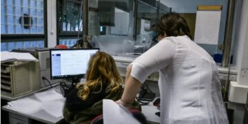 Έρχεται ο θεσμός του «μέντορα» στο Δημόσιο – Τι προβλέπει