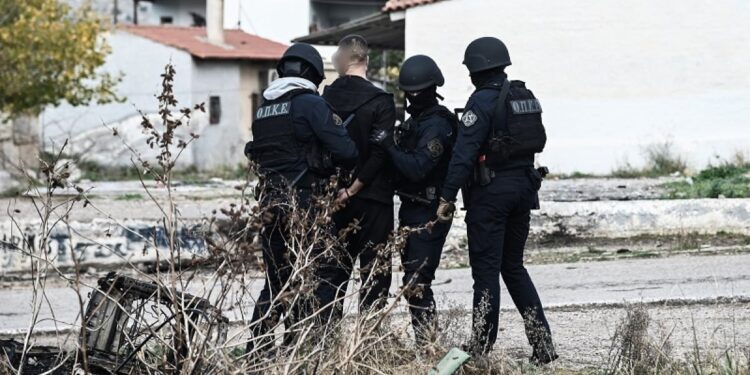 Δυτική Ελλάδα: Συλλήψεις για ναρκωτικά και κλοπές