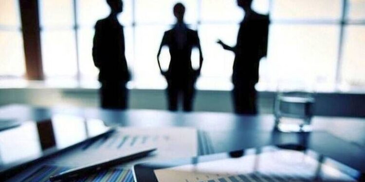 ΙΟΒΕ: Σταθερή η ελληνική ανάπτυξη 2,4% – Οι παράγοντες που θα κρίνουν το μέλλον