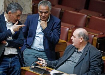 Ομπρέλα για Κασσελάκη: Σε αποδρομή ο ΣΥΡΙΖΑ- Τραμπουκισμοί και θρασύτητα