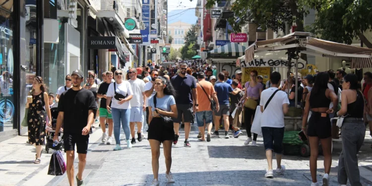 Ο ηλικιακός στόχος είναι τα 103 για τους Έλληνες