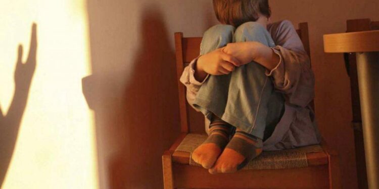Φρίκη στη Χαλκίδα: Μητέρα κατήγγειλε τον πρώην σύζυγό της ότι προσπάθησε να βιάσει τον 9χρονο γιο τους