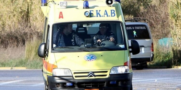 «Γέφυρα ζωής» στα Γρεβενά: Τραυματισμένο αγοράκι μεταφέρθηκε από αστυνομικούς στη Λάρισα