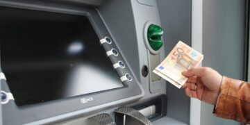 Ο «χάρτης» των πληρωμών από τον e-ΕΦΚΑ και τη ΔΥΠΑ έως τις 3 Νοεμβρίου