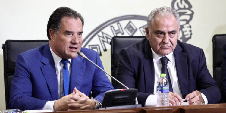 Α. Γεωργιάδης: Λιανικό εμπόριο και βιομηχανία οι επόμενοι κλάδοι που θα εφαρμοστεί η Ψηφιακή Κάρτα Εργασίας