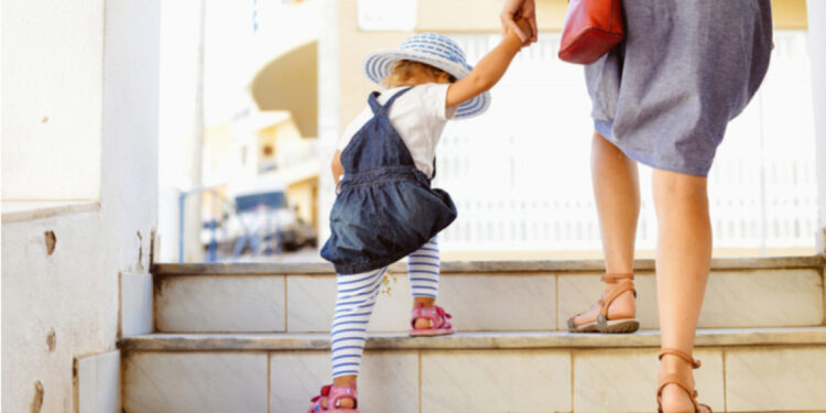 Στα 500 ευρώ το Voucher για τις «Νταντάδες της Γειτονιάς»