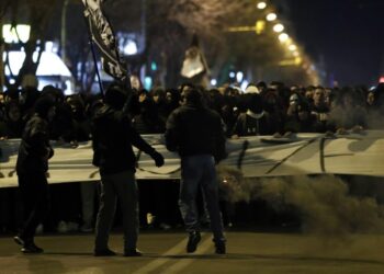 Νέα Ιωνία: Στον εισαγγελέα οι 87 συλληφθέντες από το οπαδικό «ραντεβού»