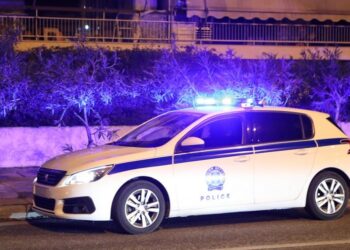 Εύβοια: Τον λήστεψαν και τους εμβόλισε με το λεωφορείο που οδηγούσε στα Ψαχνά