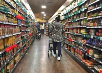 Σούπερ μάρκετ: Σε ποια προϊόντα έρχεται η «μόνιμη μείωση τιμής»