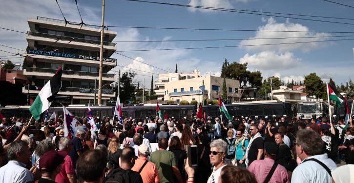 Μεγάλο συλλαλητήριο και πορεία στην πρεσβεία του Ισραήλ με κεντρικό σύνθημα «Λευτεριά στην Παλαιστίνη»