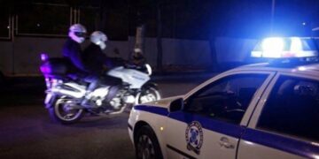 Συνελήφθησαν δύο ανήλικες που φέρονται να χτύπησαν και λήστεψαν ανήλικη στη Κηφισιά