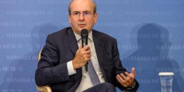 «Συνέδριο Κύκλου Ιδεών»- Κ. Χατζηδάκης: Πρέπει να ενισχυθεί ο ανταγωνισμός στην αγορά και να αντιμετωπισθεί η φοροδιαφυγή