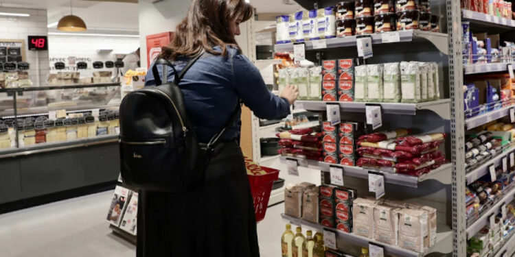 Ξεκινούν από τη Δευτέρα 13/11 οι έλεγχοι στα σούπερ μάρκετ για τα καρτελάκια «μόνιμης μείωσης τιμής»