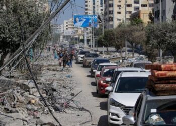 Ο ισραηλινός στρατός δίνει «παράθυρο» 4 ωρών για τη μετακίνηση των κατοίκων της Γάζας προς τις νότιες περιοχές του θύλακα