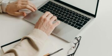 Φορολογικές δηλώσεις: Πότε ξεκινά η υποβολή τους