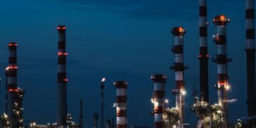 Κομισιόν: 400 εκατ. ευρώ στην Ελλάδα για επενδύσεις σε καθαρές τεχνολογίες