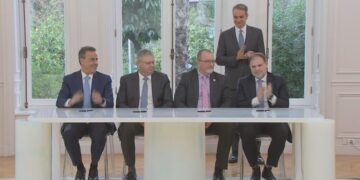 Κ. Μητσοτάκης κατά την υπογραφή με τη Chevron: H χώρα κάνει άλμα – Αναδεικνύεται σε κόμβο εναλλακτικής ενέργειας