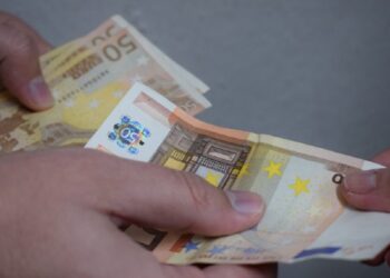 Σήμερα ξεκινούν οι πληρωμές από e-ΕΦΚΑ και ΔΥΠΑ