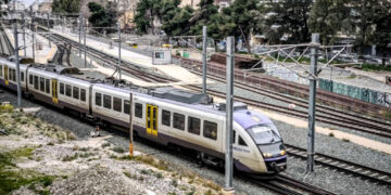 Ηλεκτρικό τρένο έως τον Ψαθόπυργο