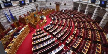 Στη Βουλή το νομοσχέδιο για την ενίσχυση των Συλλογικών Συμβάσεων Εργασίας