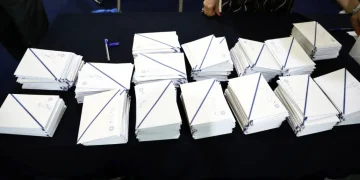 Επιστολική Ψήφος: Πώς οι oμογενείς θα επηρεάσουν τις εκλογές του 2027