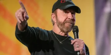 Πέθανε ο Τσακ Νόρις σε ηλικία 86 ετών – Θλίψη στον κόσμο του κινηματογράφου και των πολεμικών τεχνών