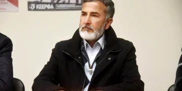 Τζαβέντ Ασλάμ: Ανακλήθηκε το άσυλο του προέδρου της Πακιστανικής Κοινότητας