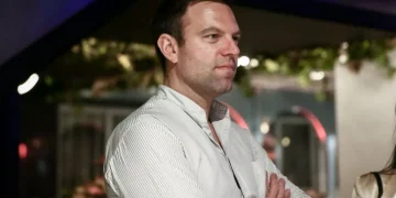 Ο Κασσελάκης επιστρέφει στο επιχειρείν – Αυτό είναι το νέο του “άνοιγμα” στις ΗΠΑ