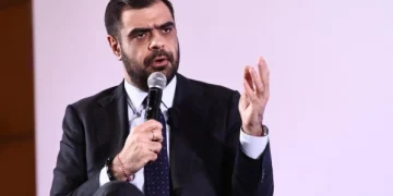 Athens Alitheia Forum – Μαρινάκης: «Έχει έρθει η ώρα να ανοίξει η συζήτηση για να καταργηθεί η ανωνυμία στο διαδίκτυο»