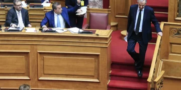 Άμεση απάντηση Παπασταύρου στην επίθεση Σαμαρά περί “ερασιτεχνών εφησυχασμένων” – “Δεν έχετε σωστή πληροφόρηση και οδηγείστε σε λάθος συμπεράσματα και εκτιμήσεις”